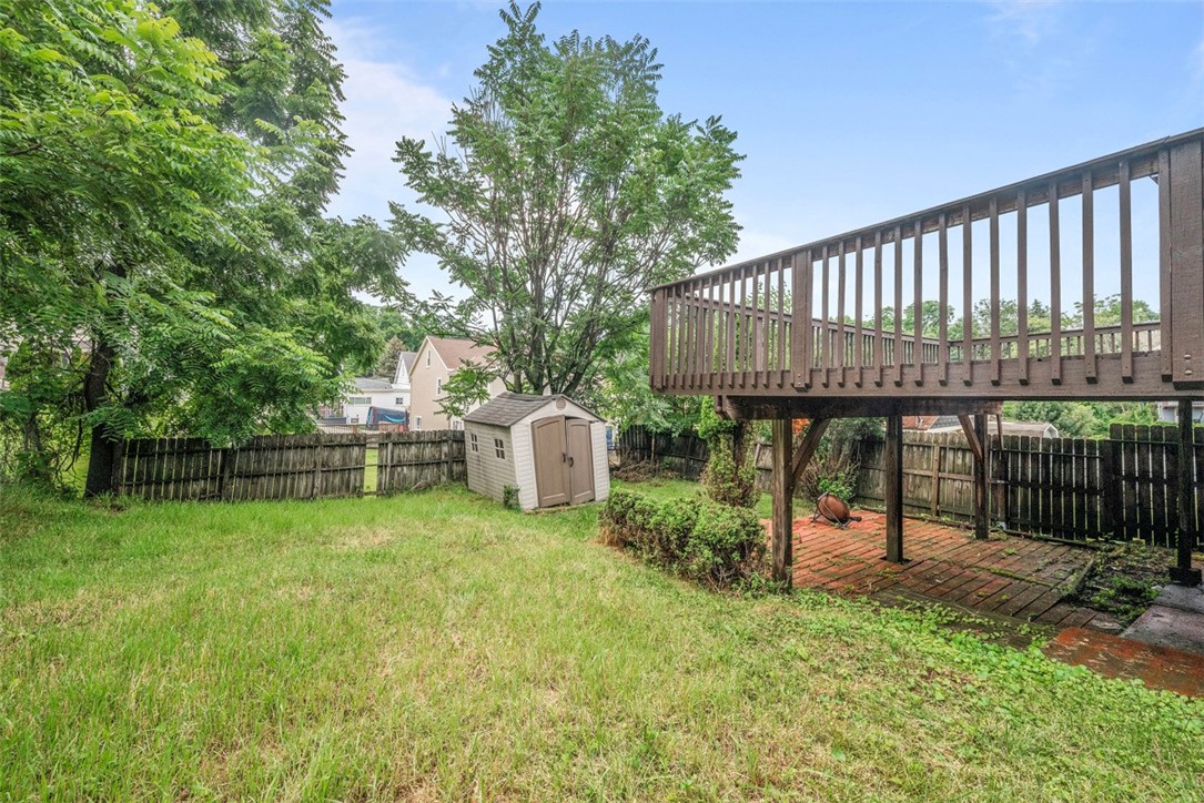 305 Smith Way