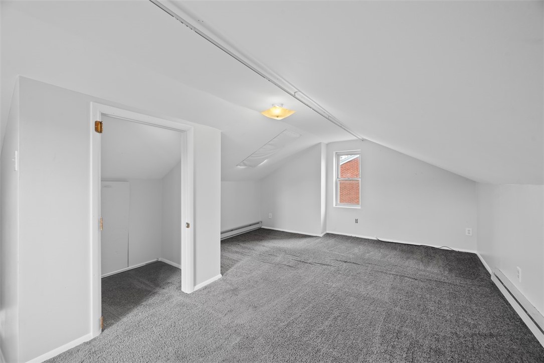 305 Smith Way