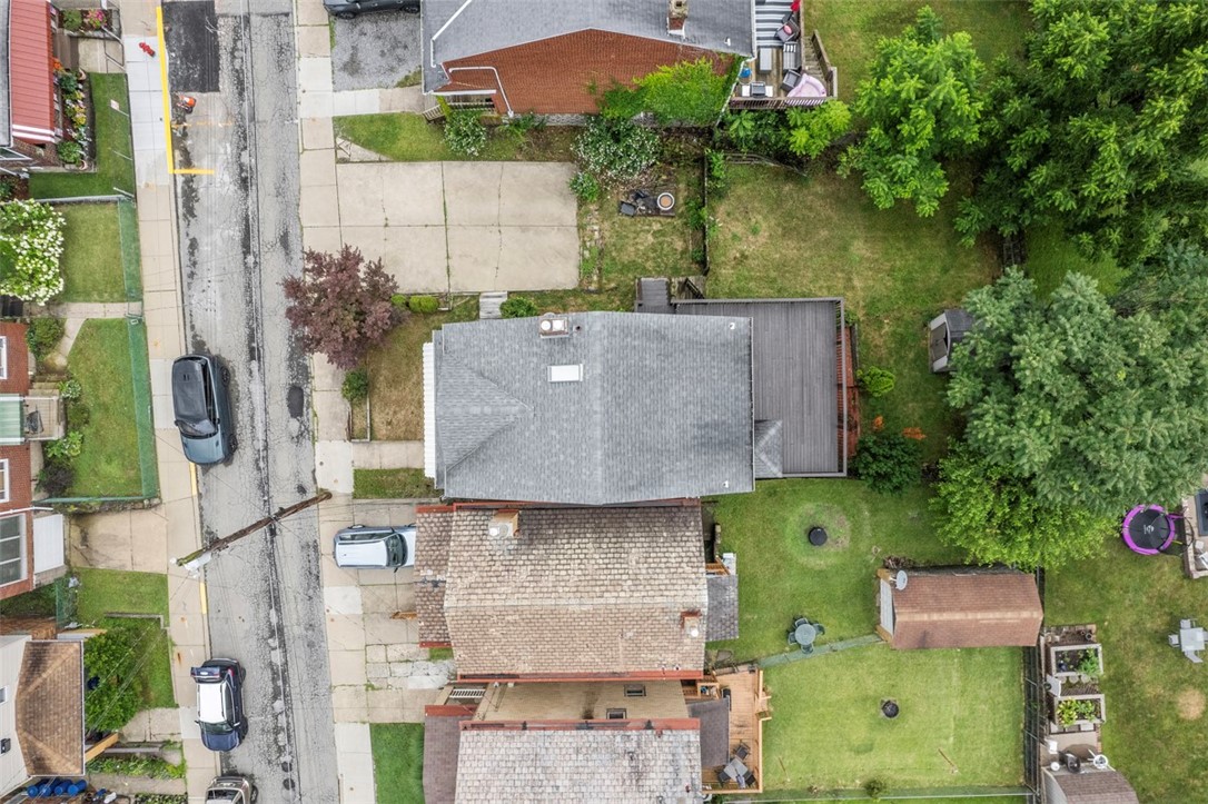 305 Smith Way