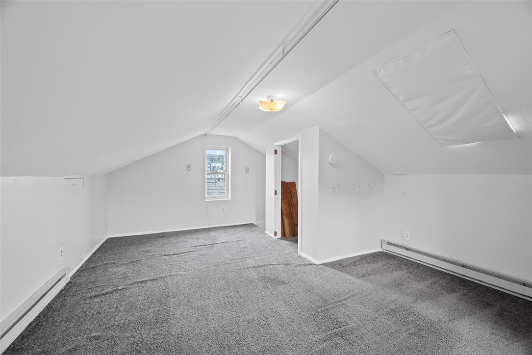 305 Smith Way