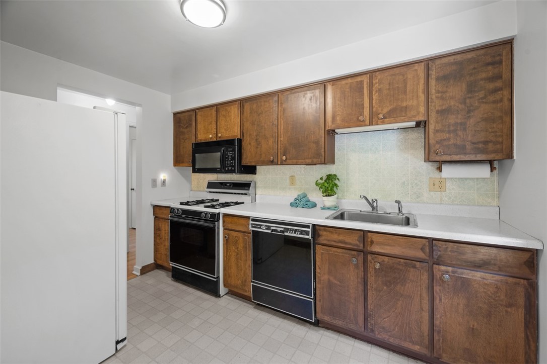 819 Rosalind Road
