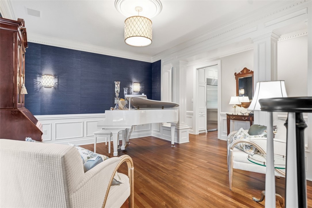 1062 West Grove Court