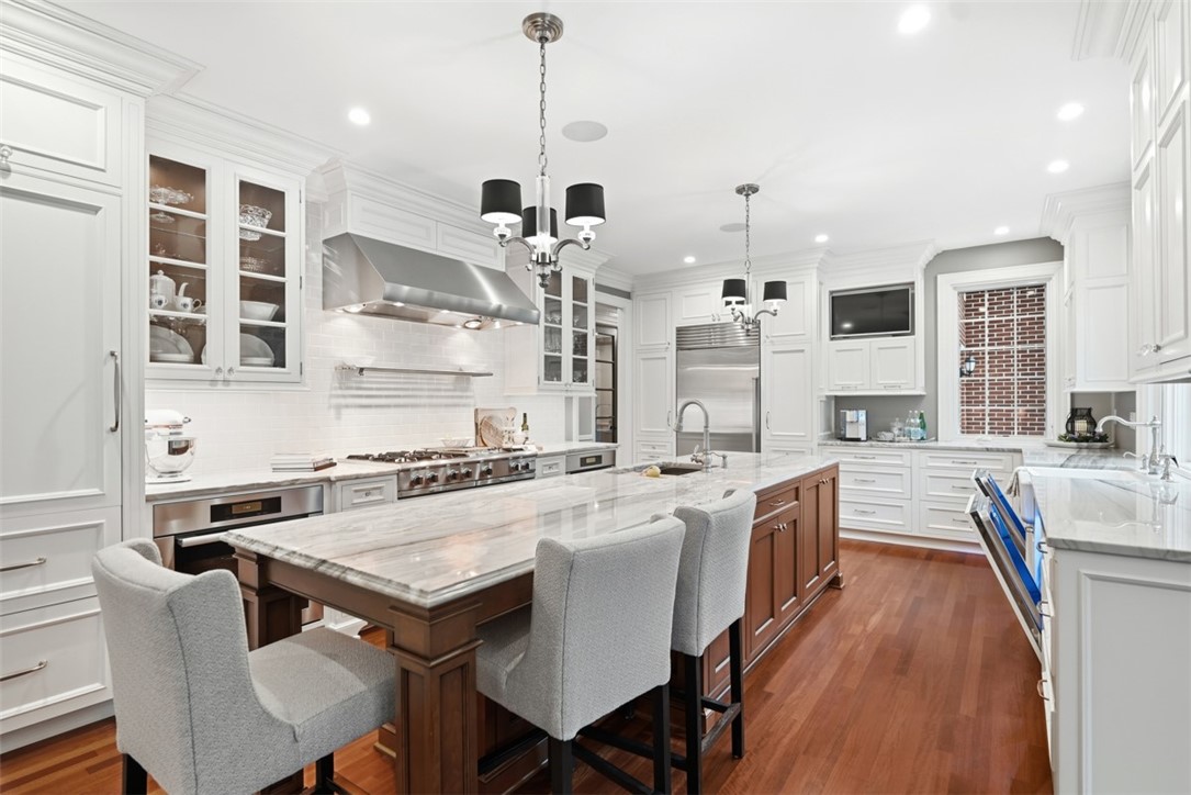 1062 West Grove Court