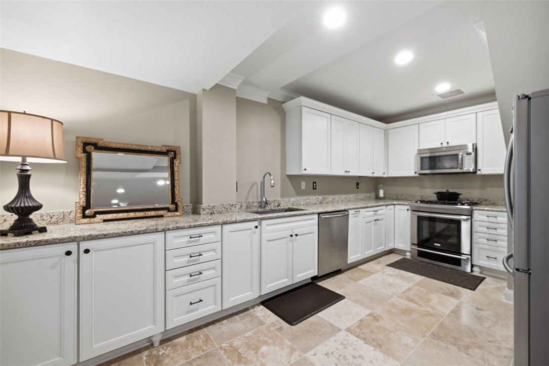 1062 West Grove Court