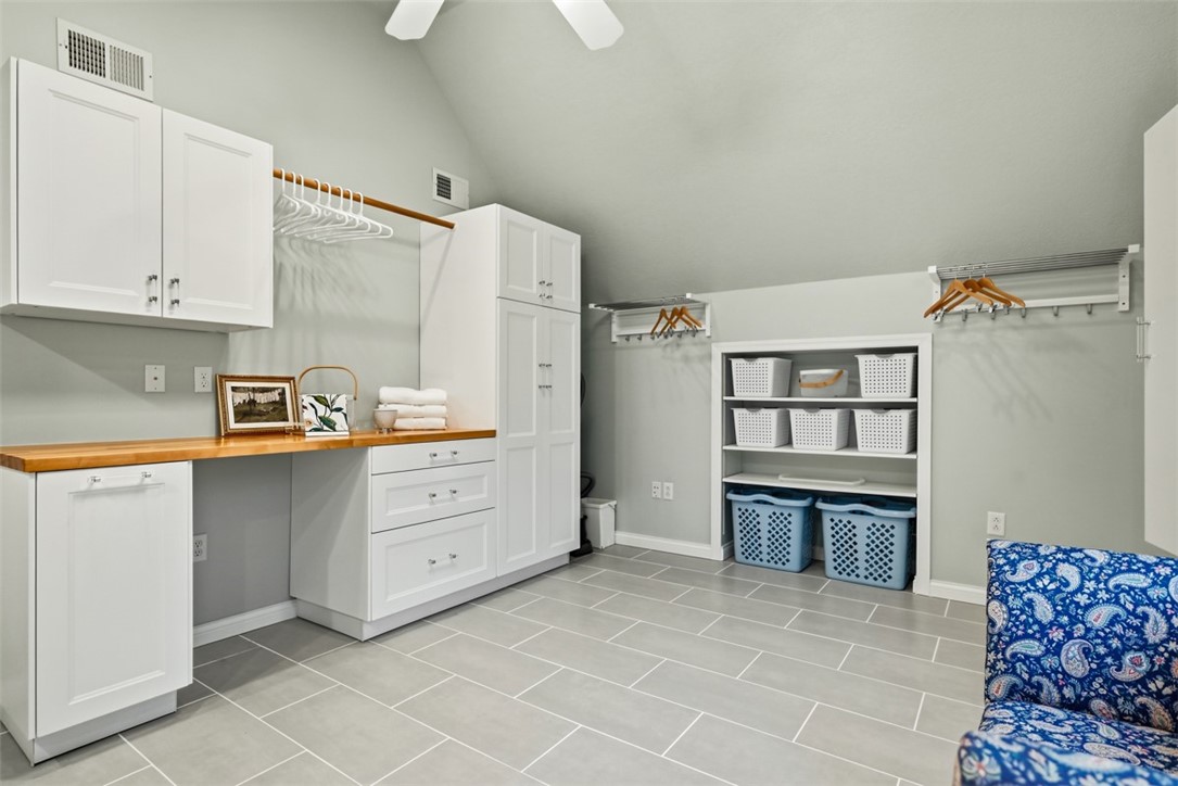 1062 West Grove Court