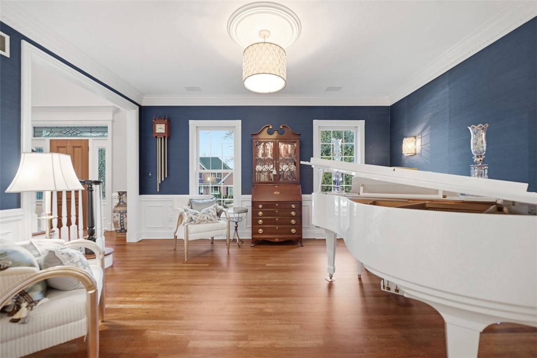 1062 West Grove Court