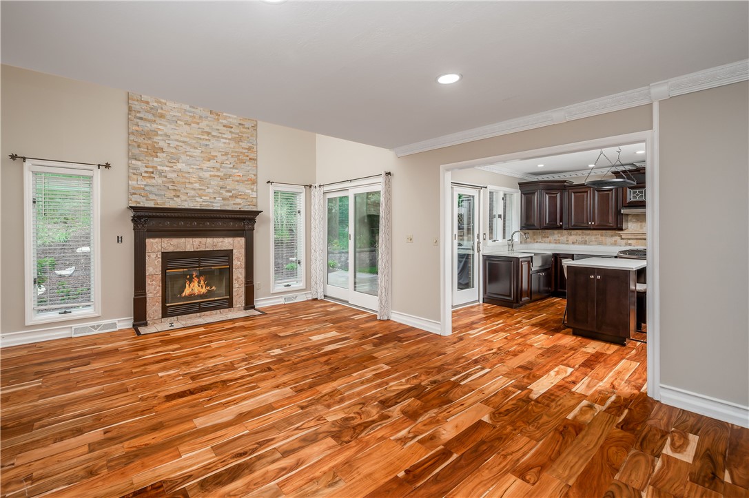 2217 Huntington Court N