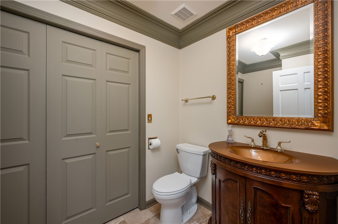 2217 Huntington Court N