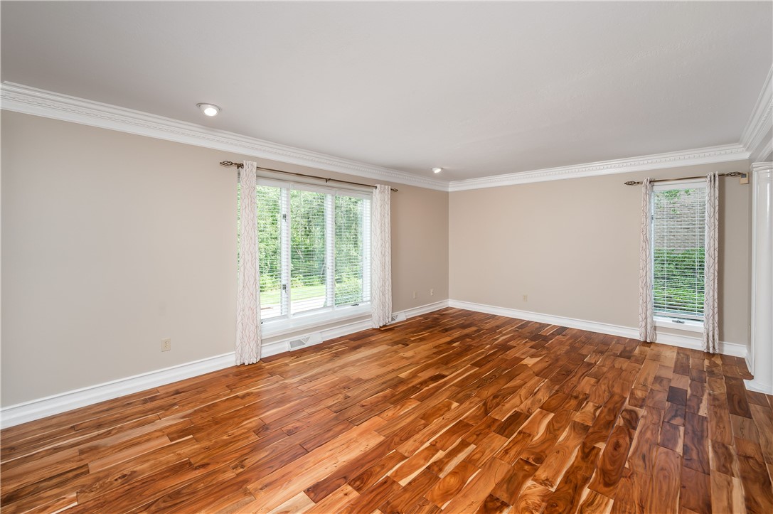 2217 Huntington Court N