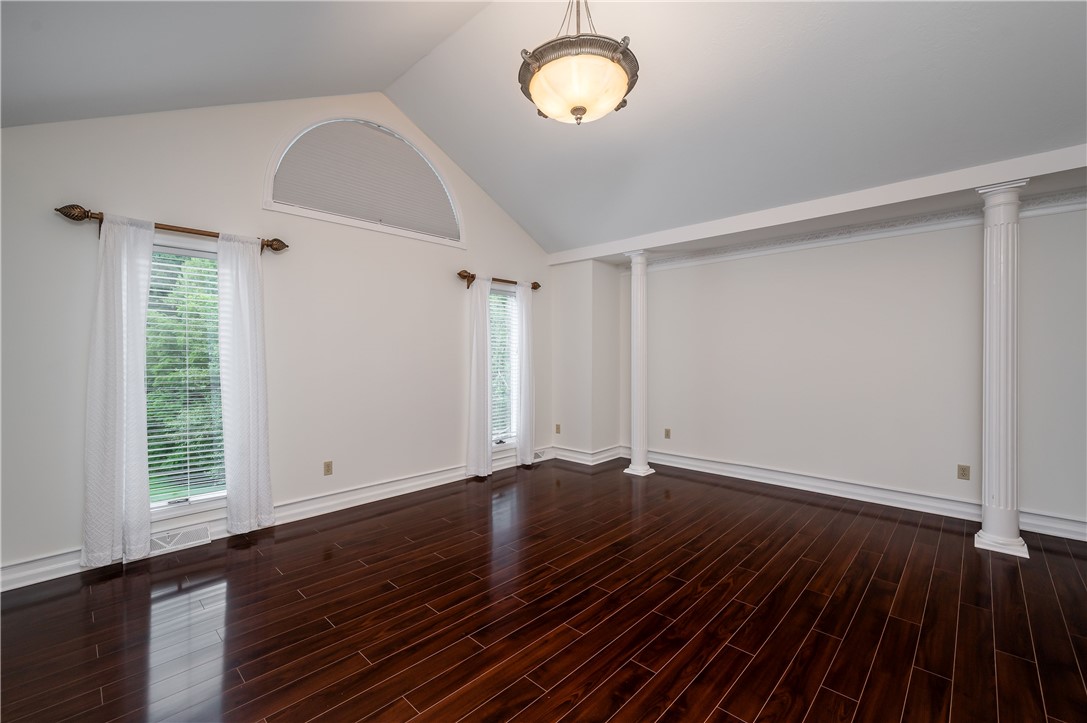 2217 Huntington Court N