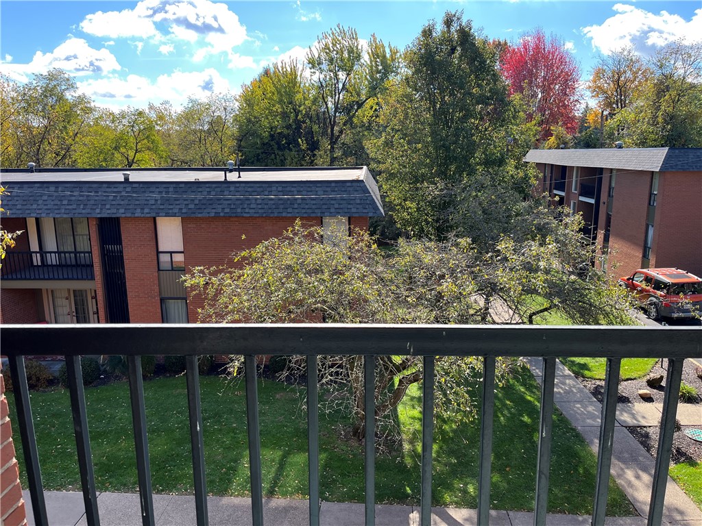 1000 College Park Dr 9