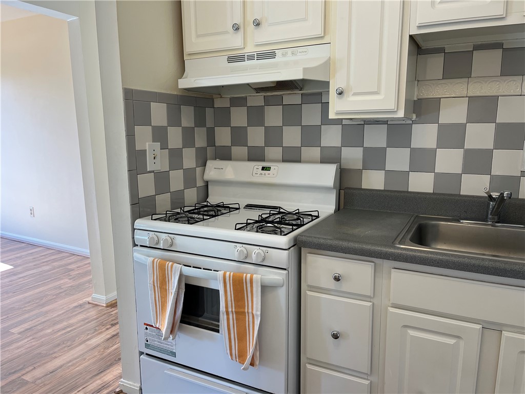 1000 College Park Dr 9