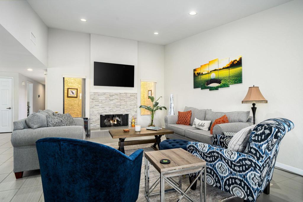 152 Camino Arroyo S