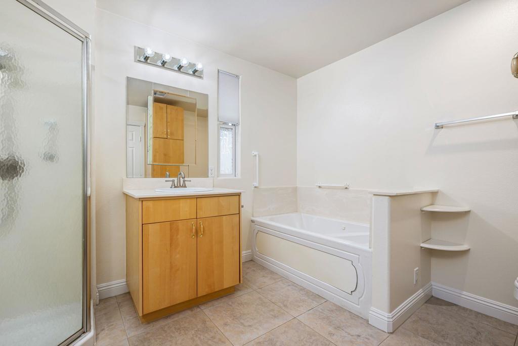 73257 Desert Greens Drive N