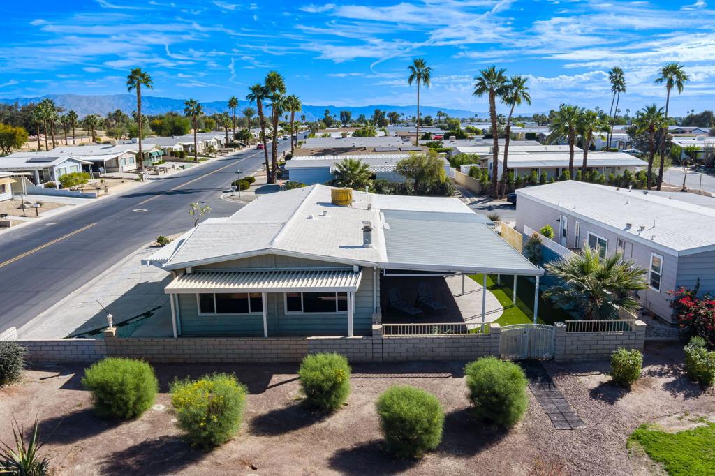 73257 Desert Greens Drive N