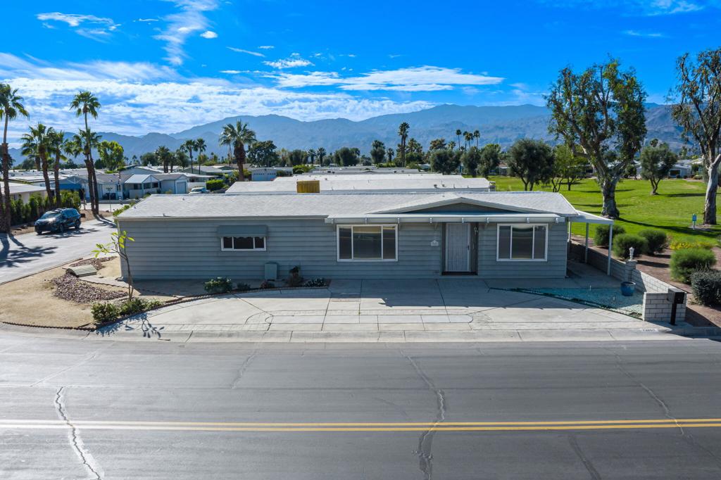 73257 Desert Greens Drive N