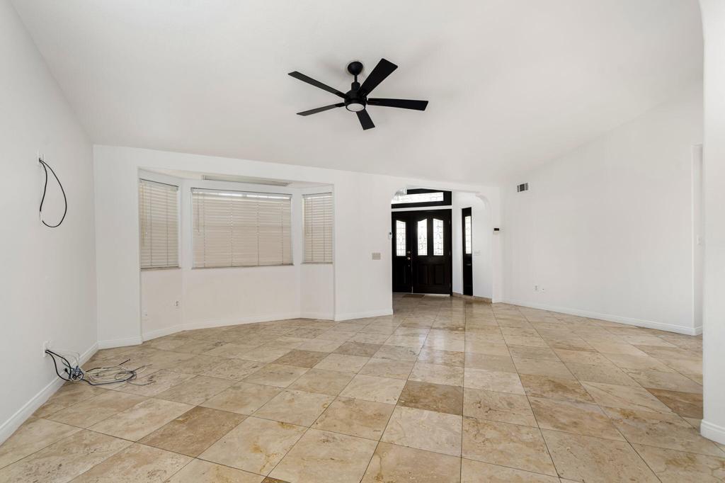 74431 De Anza Way