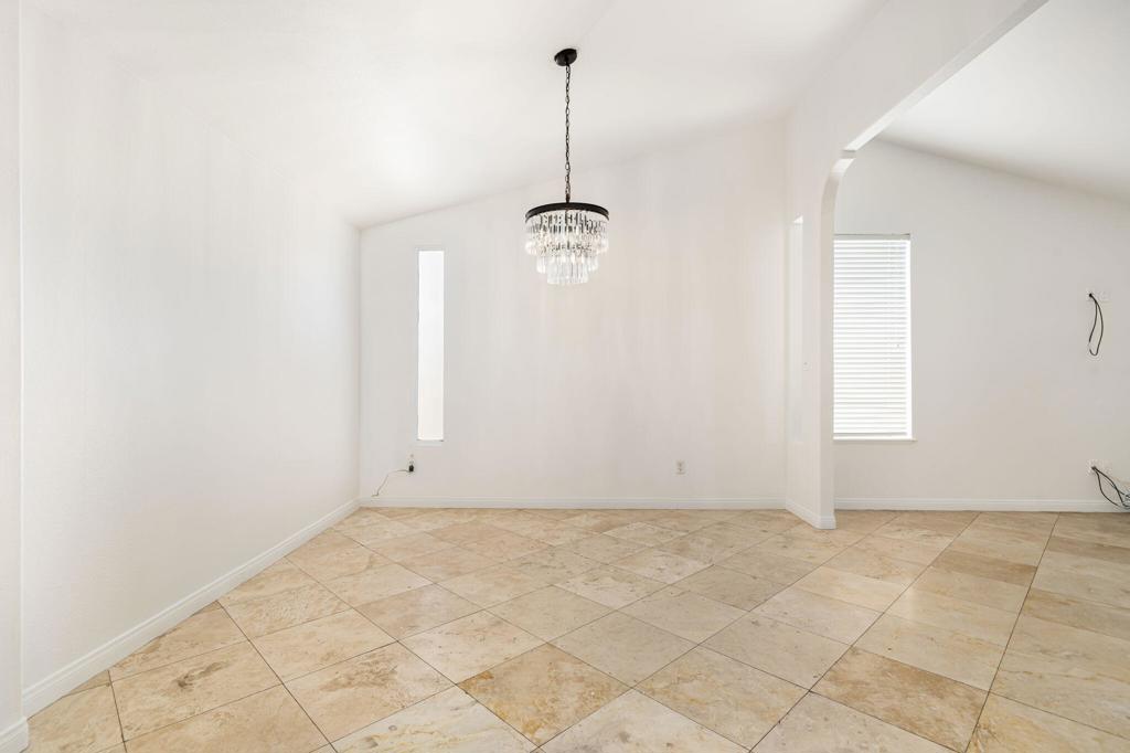 74431 De Anza Way