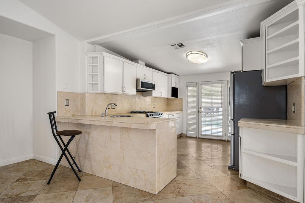 74431 De Anza Way