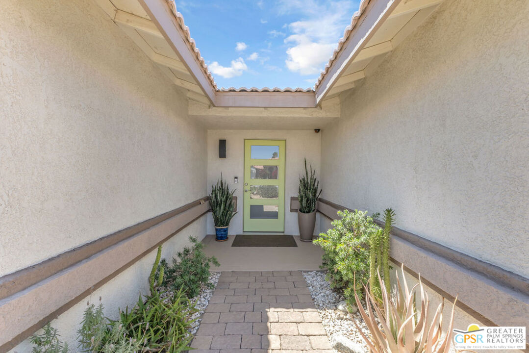 30005 Avenida Alvera