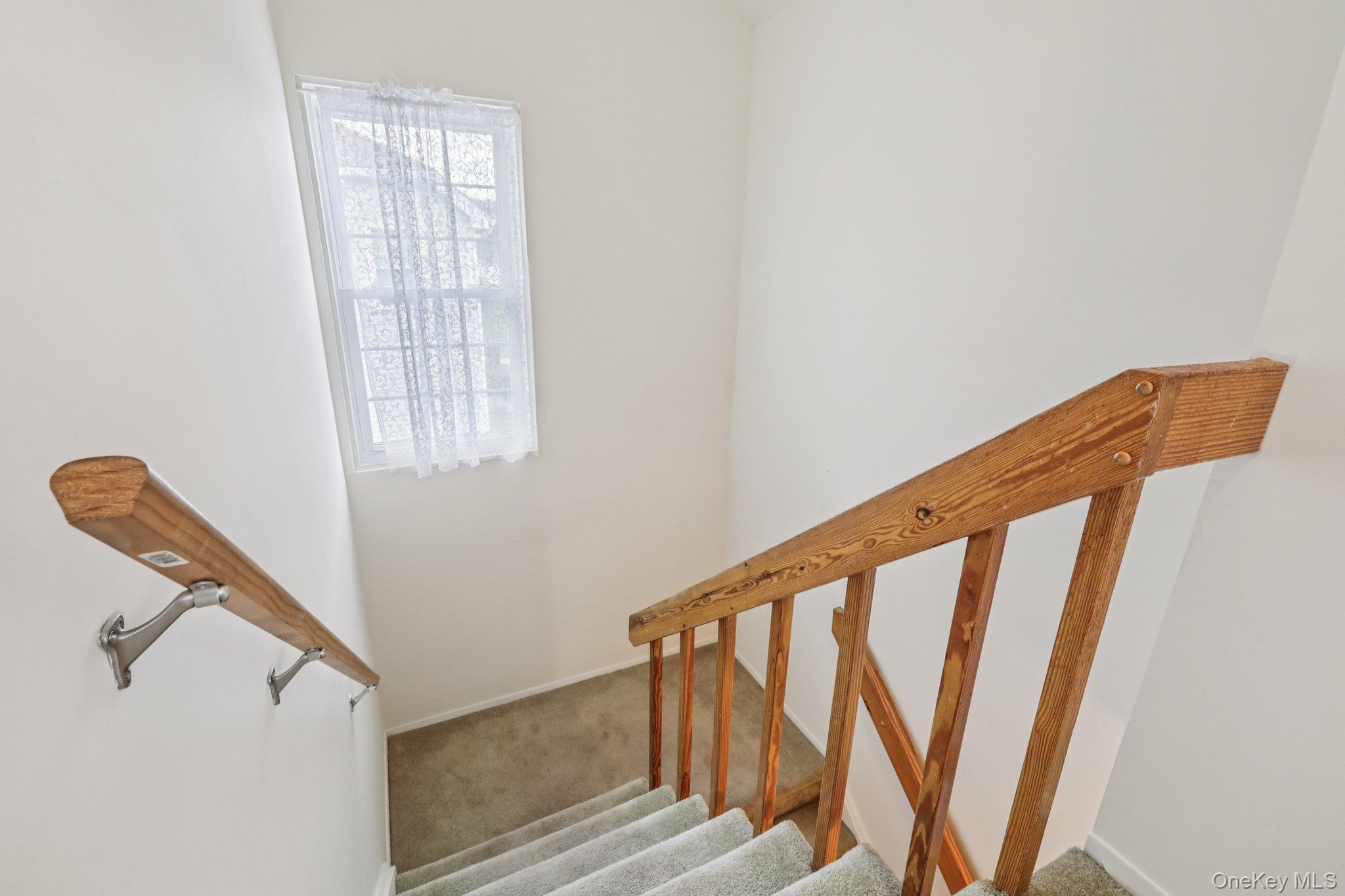 1401 Whispering Hills
