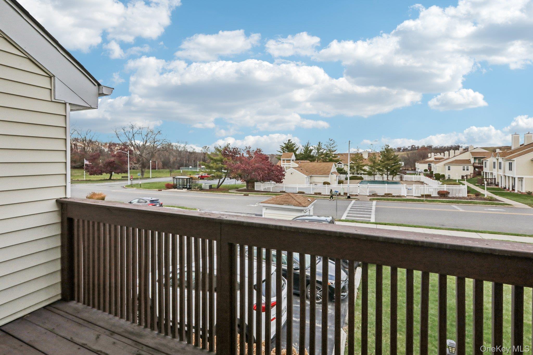 1401 Whispering Hills