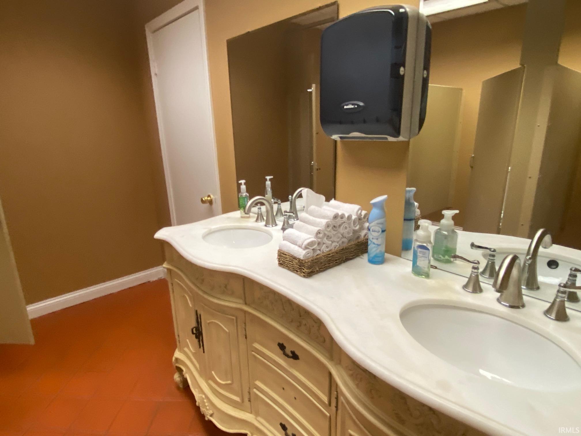 309 E Southview Drive