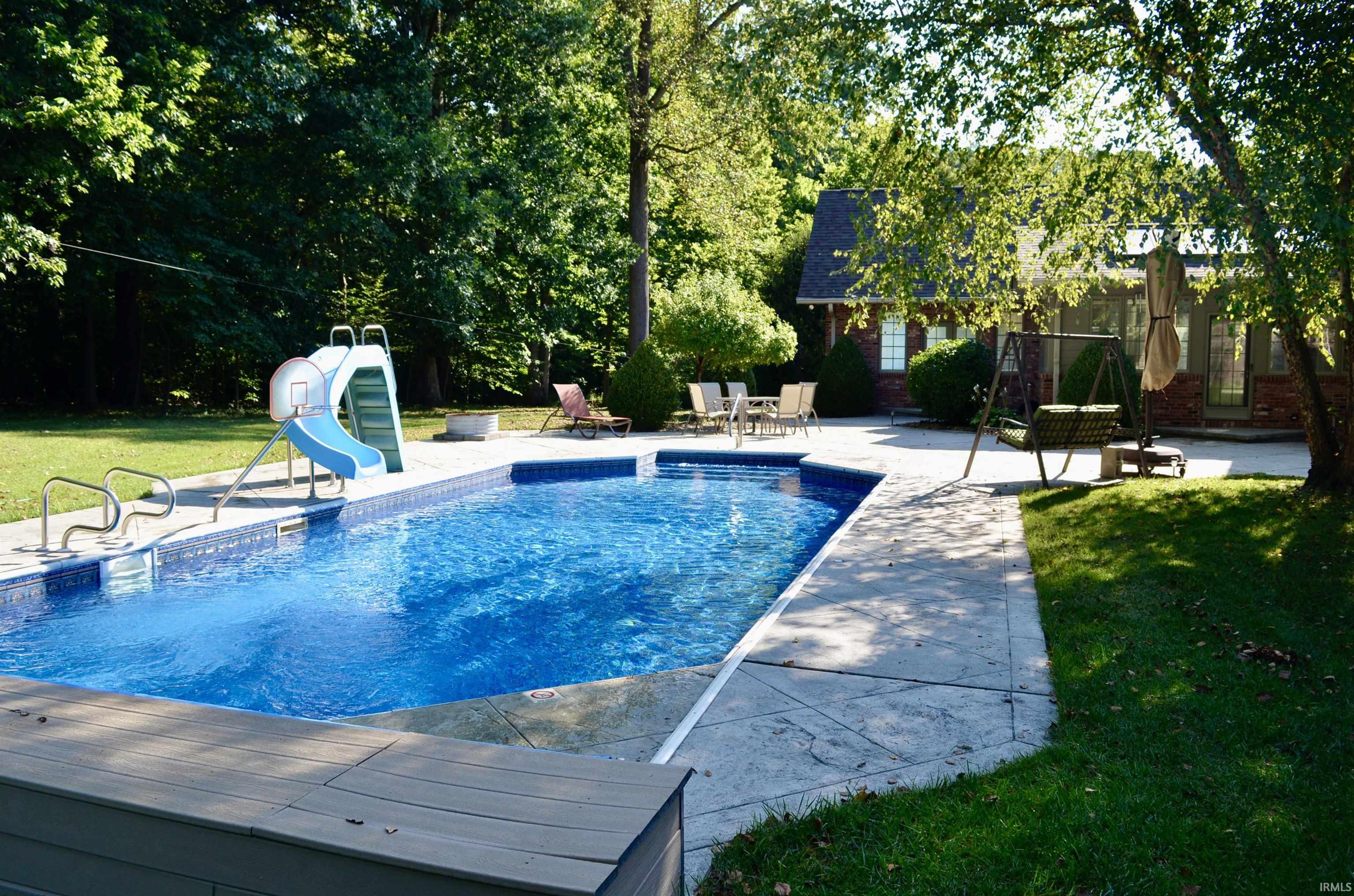 4030 W Breezewood Court