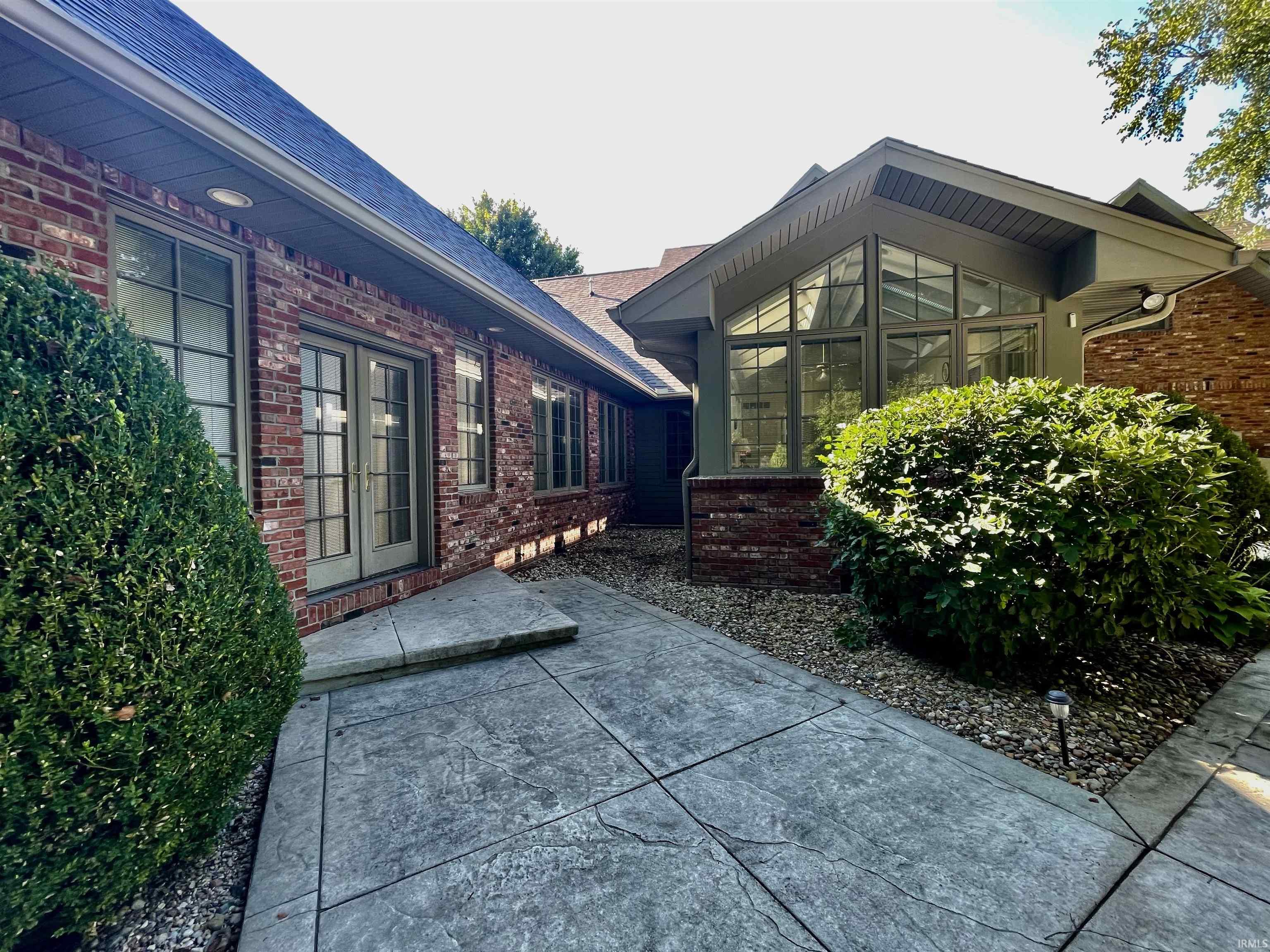 4030 W Breezewood Court