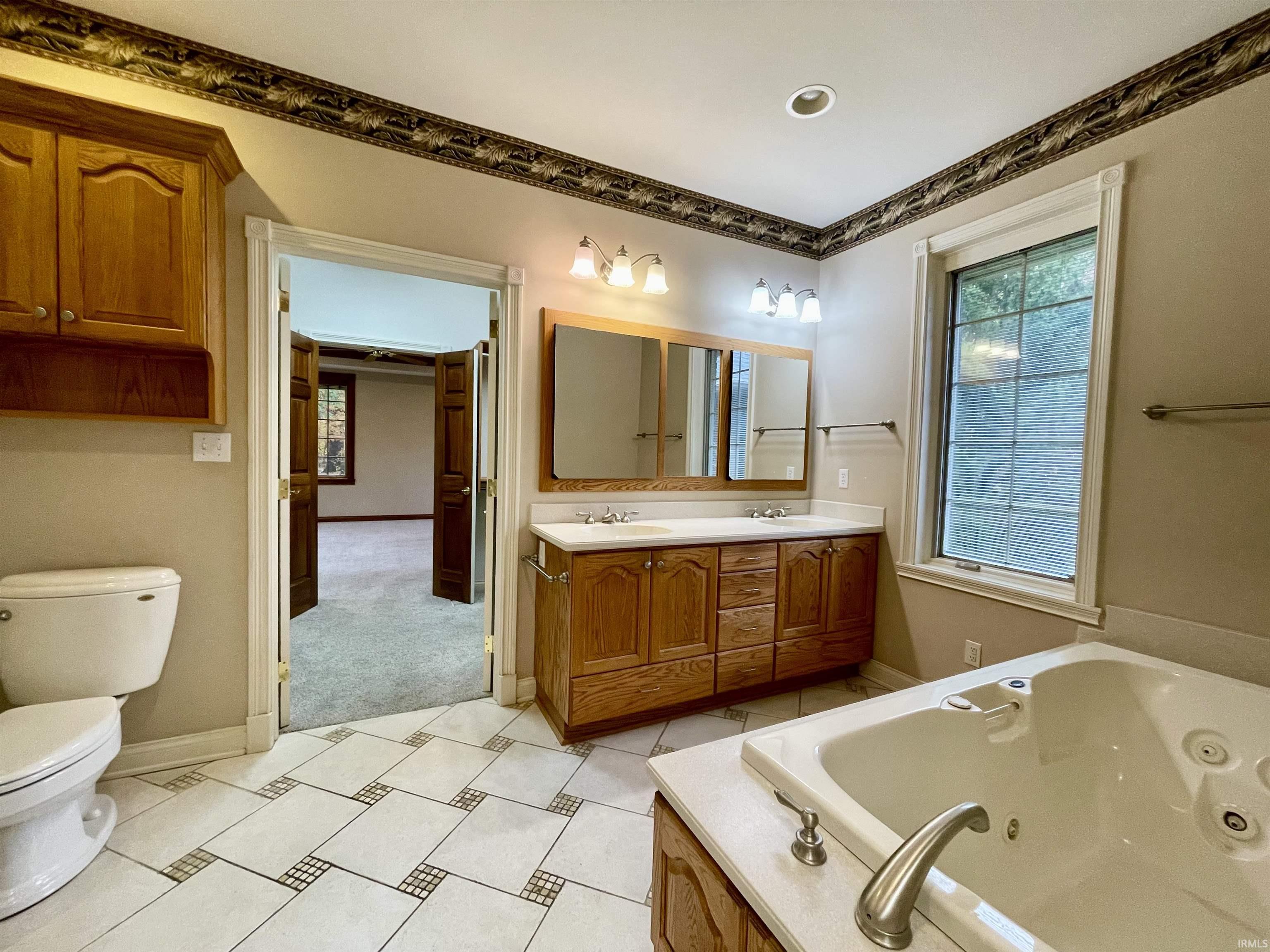 4030 W Breezewood Court