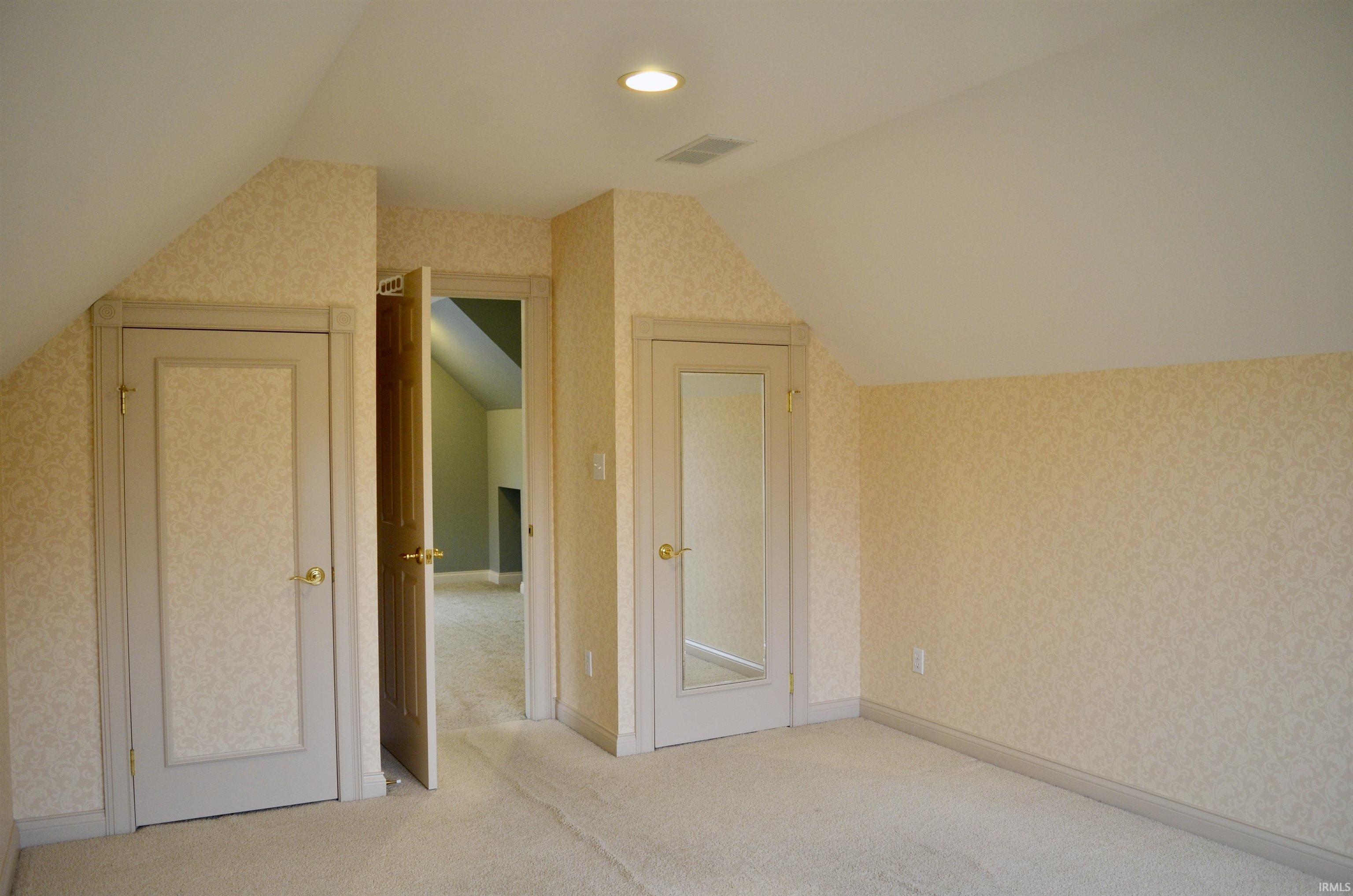 4030 W Breezewood Court