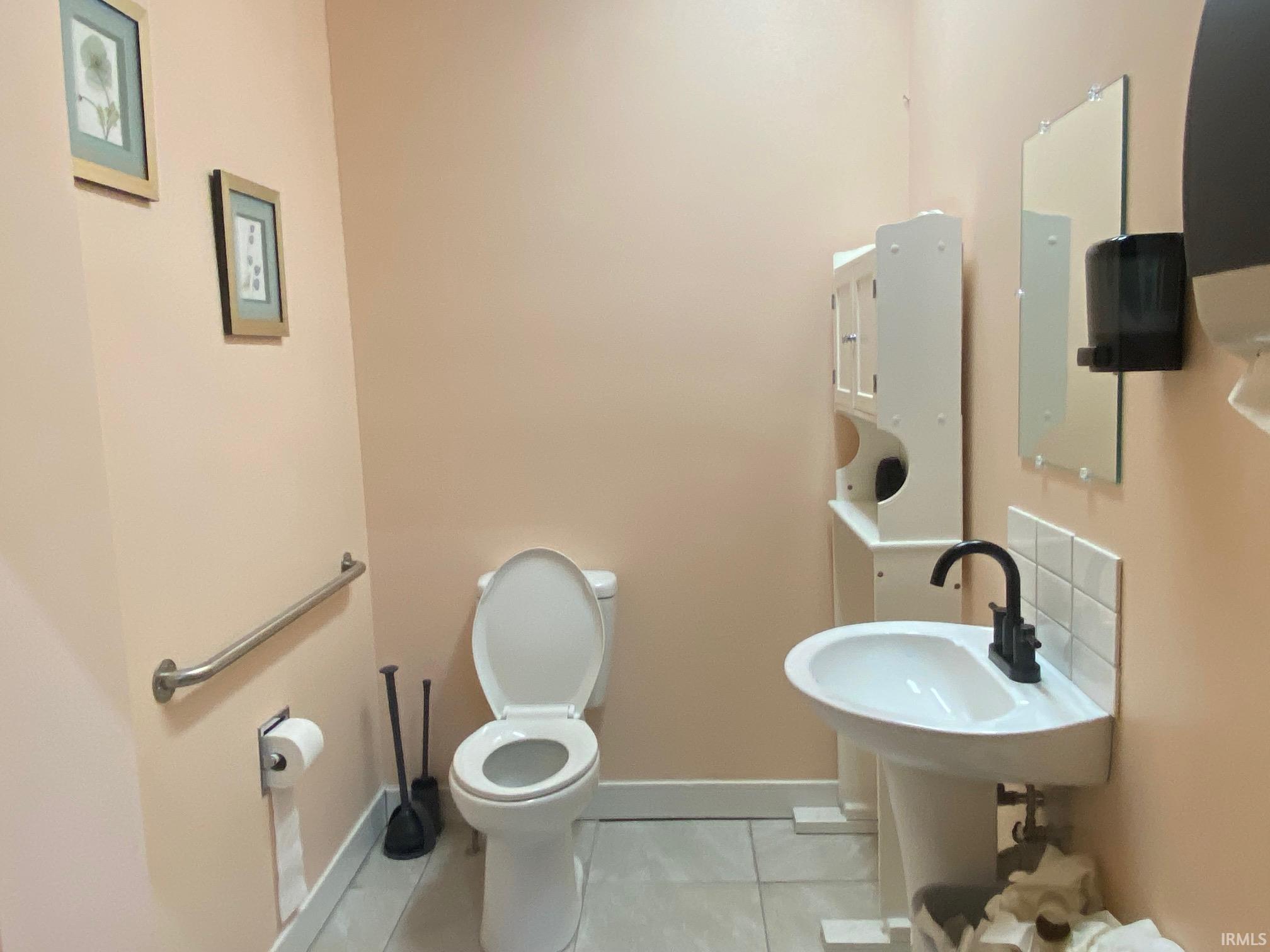 3903 S Walnut Street