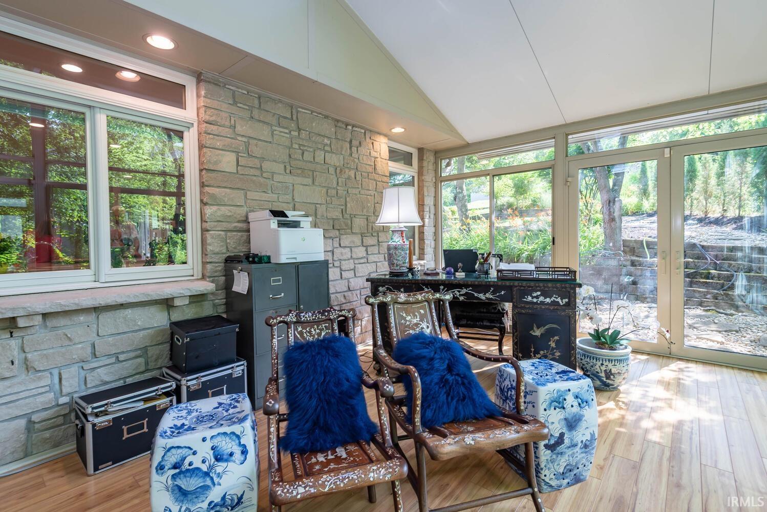 2816 N Blue Ridge Drive