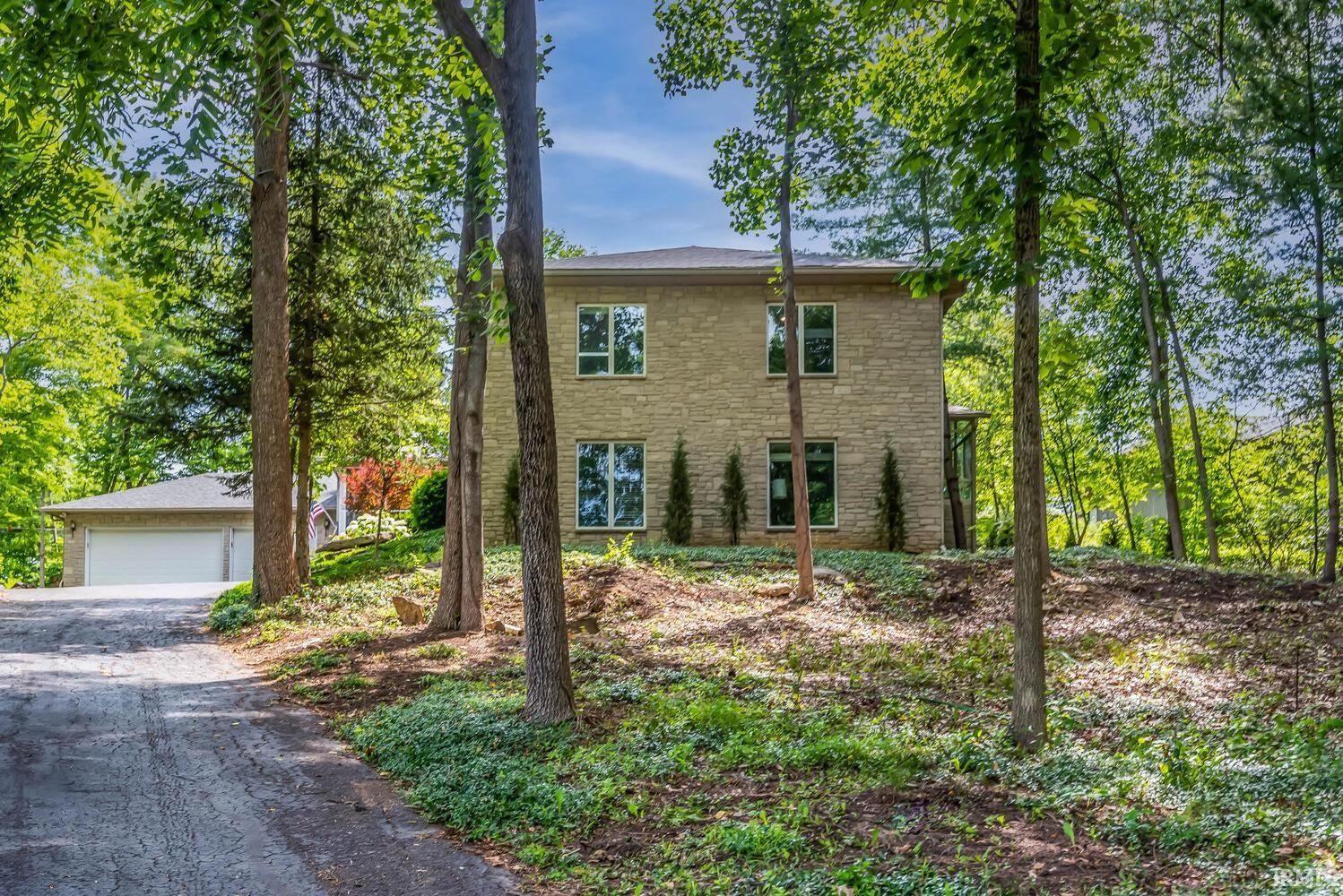 2816 N Blue Ridge Drive