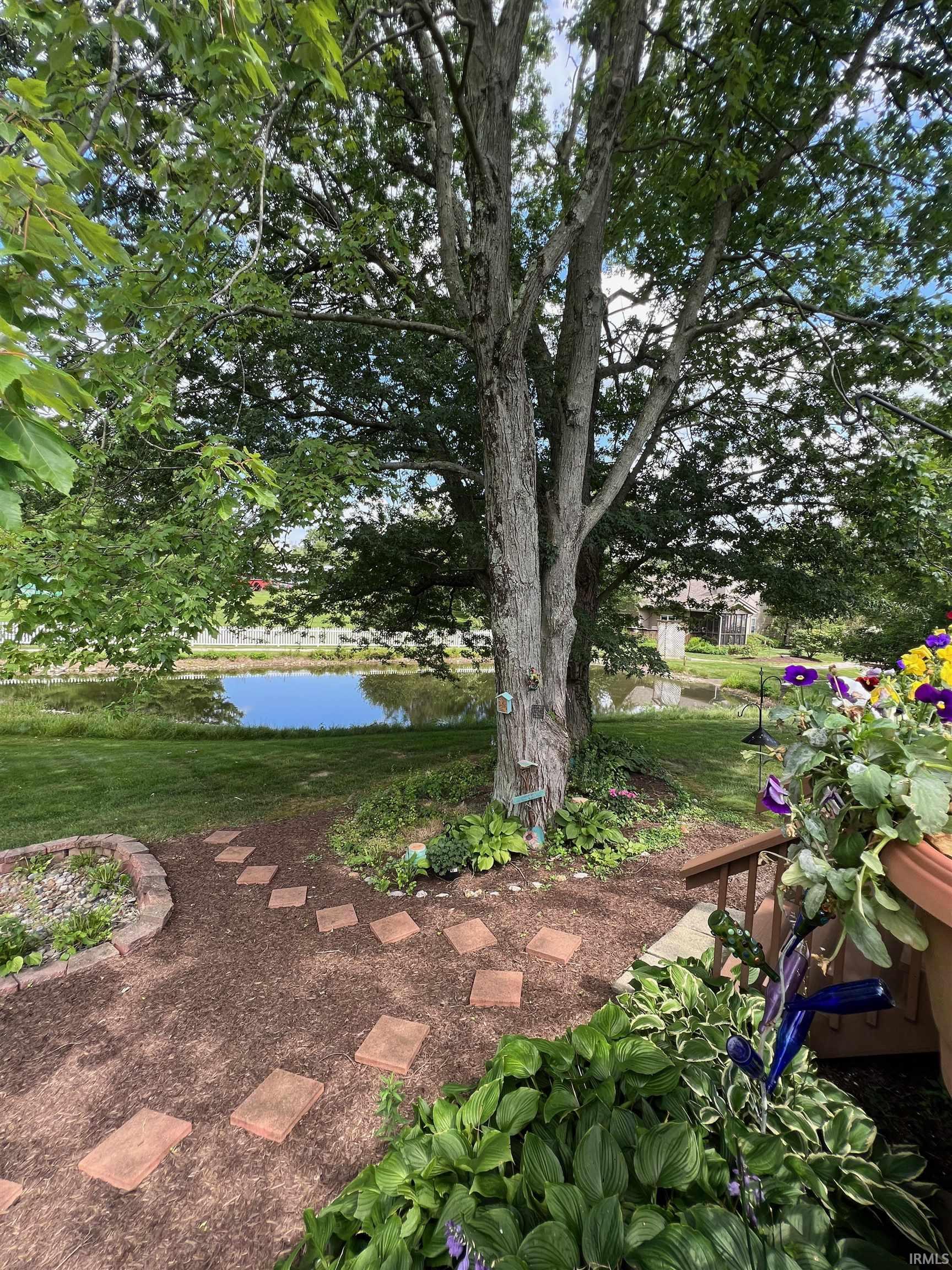 1207 S Hearthstone Court