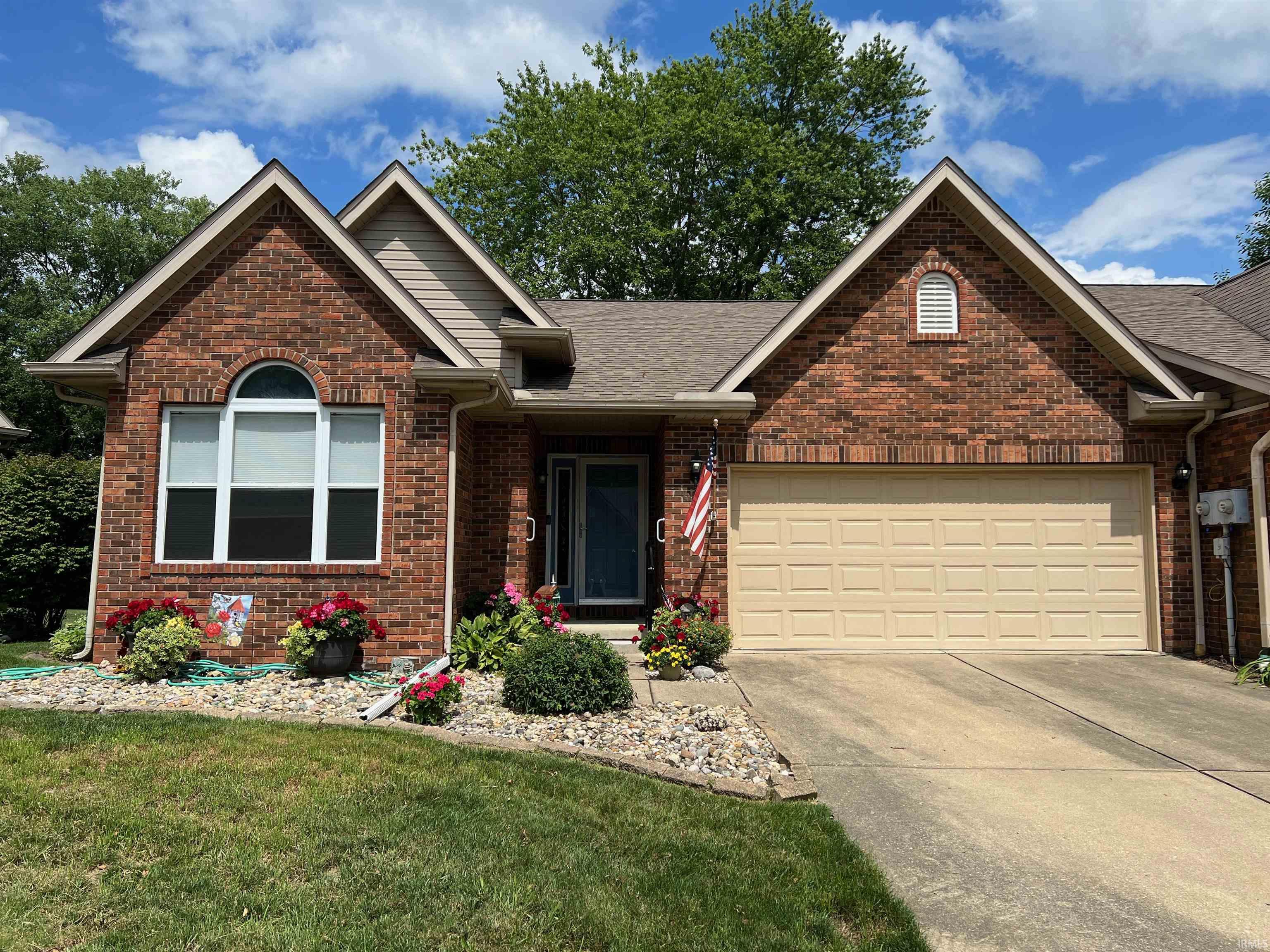 1207 S Hearthstone Court