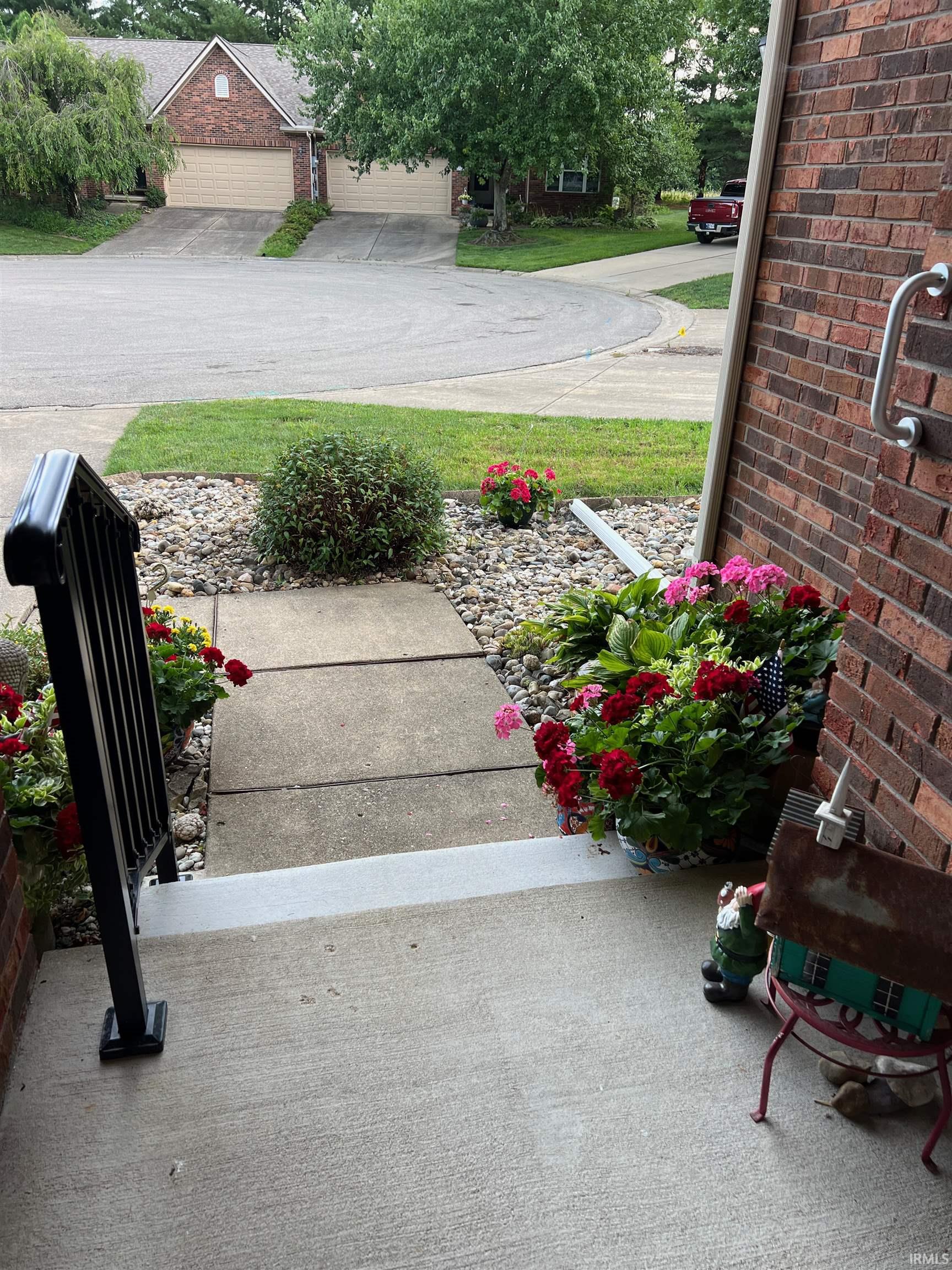 1207 S Hearthstone Court