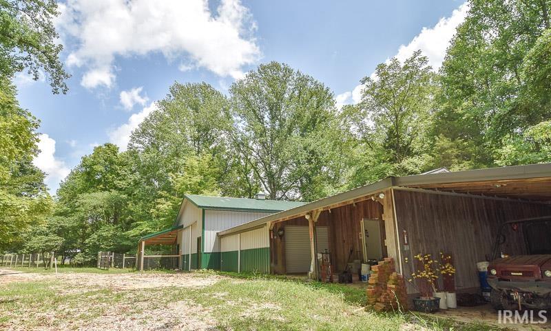 7851 N Red Hill Road