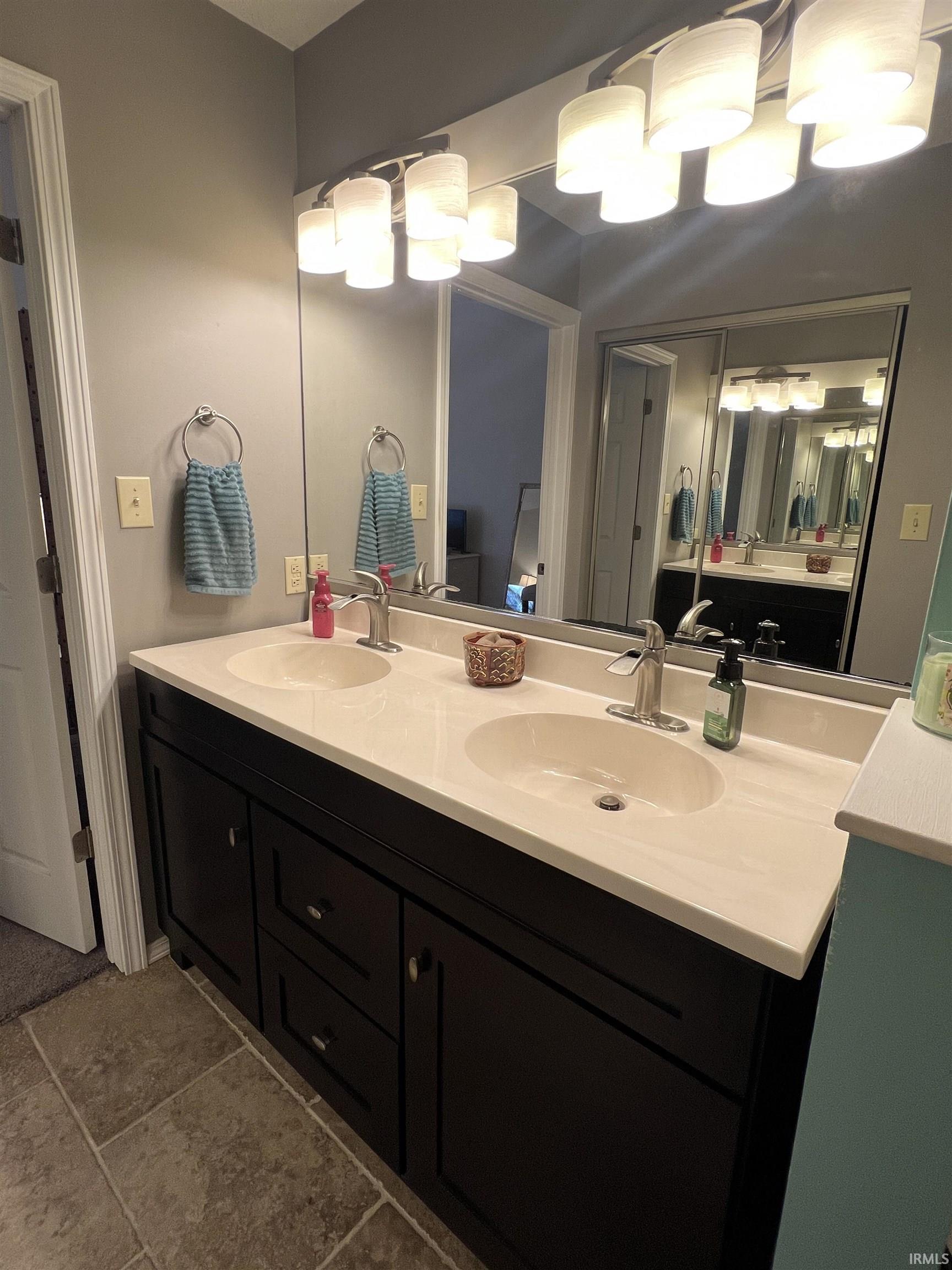 2112 S Bent Tree Drive