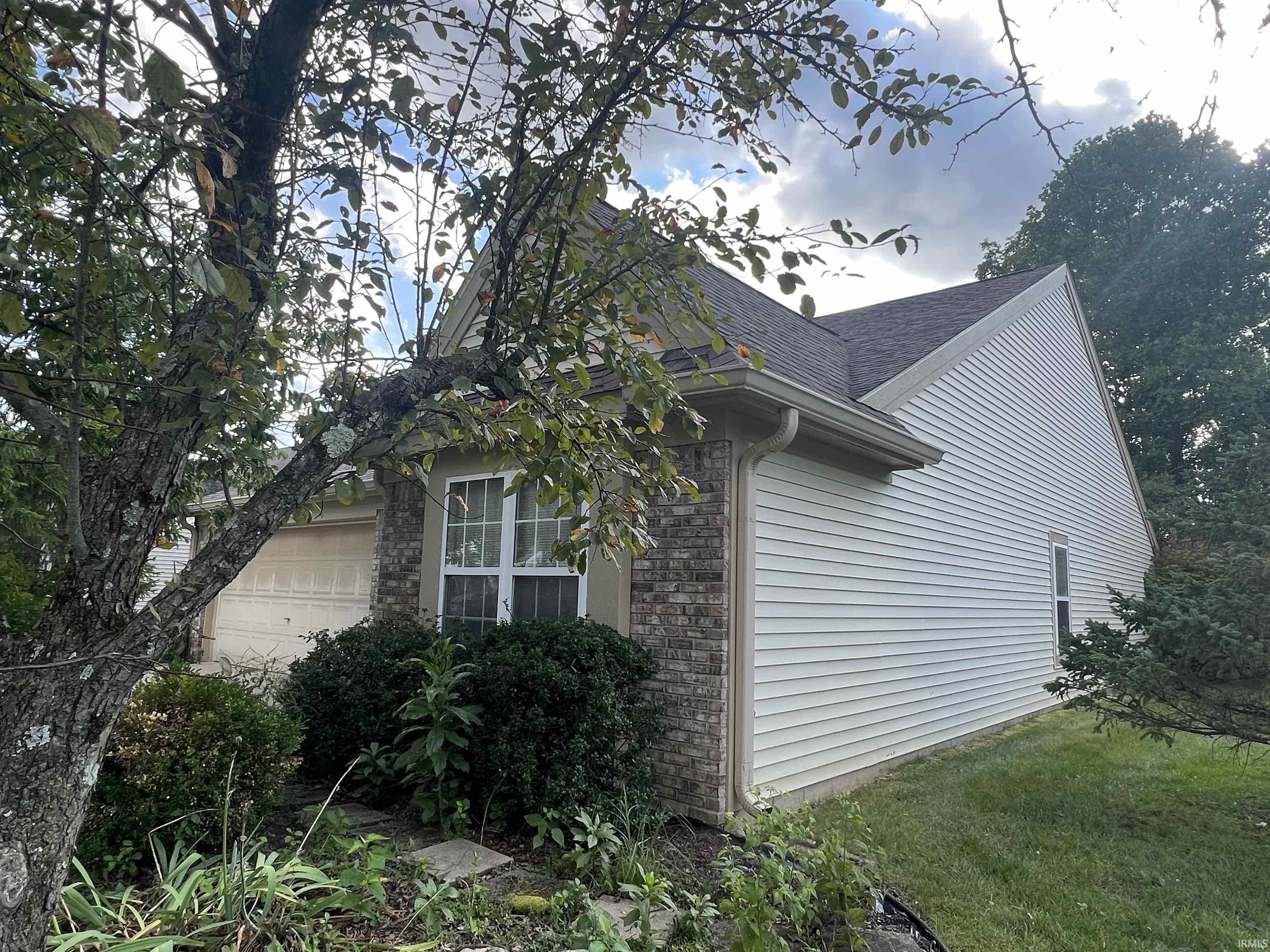 2112 S Bent Tree Drive