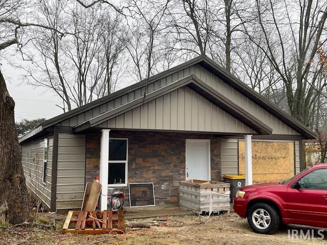 907 N Lindbergh Drive