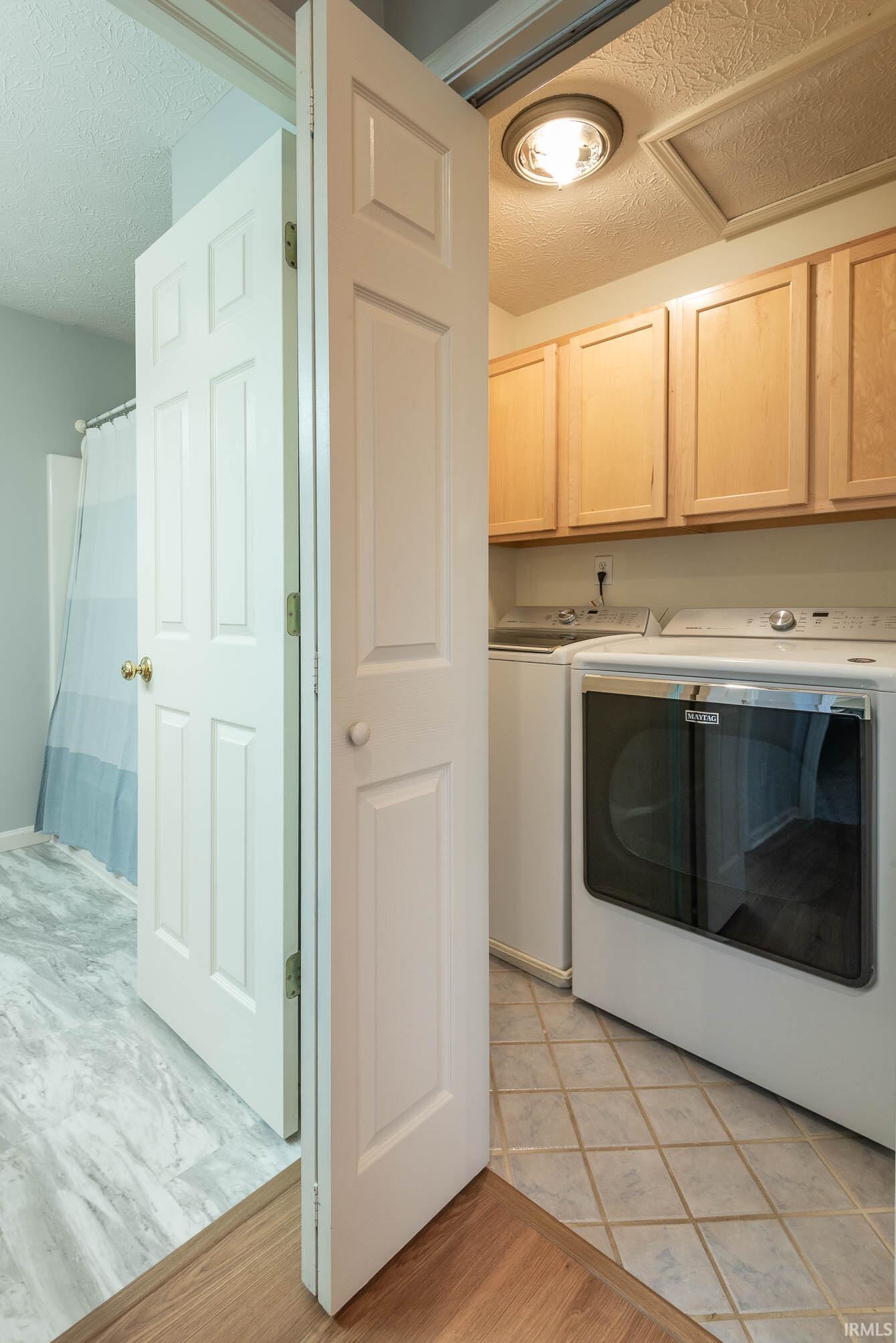 3253 S Southern Oaks Drive