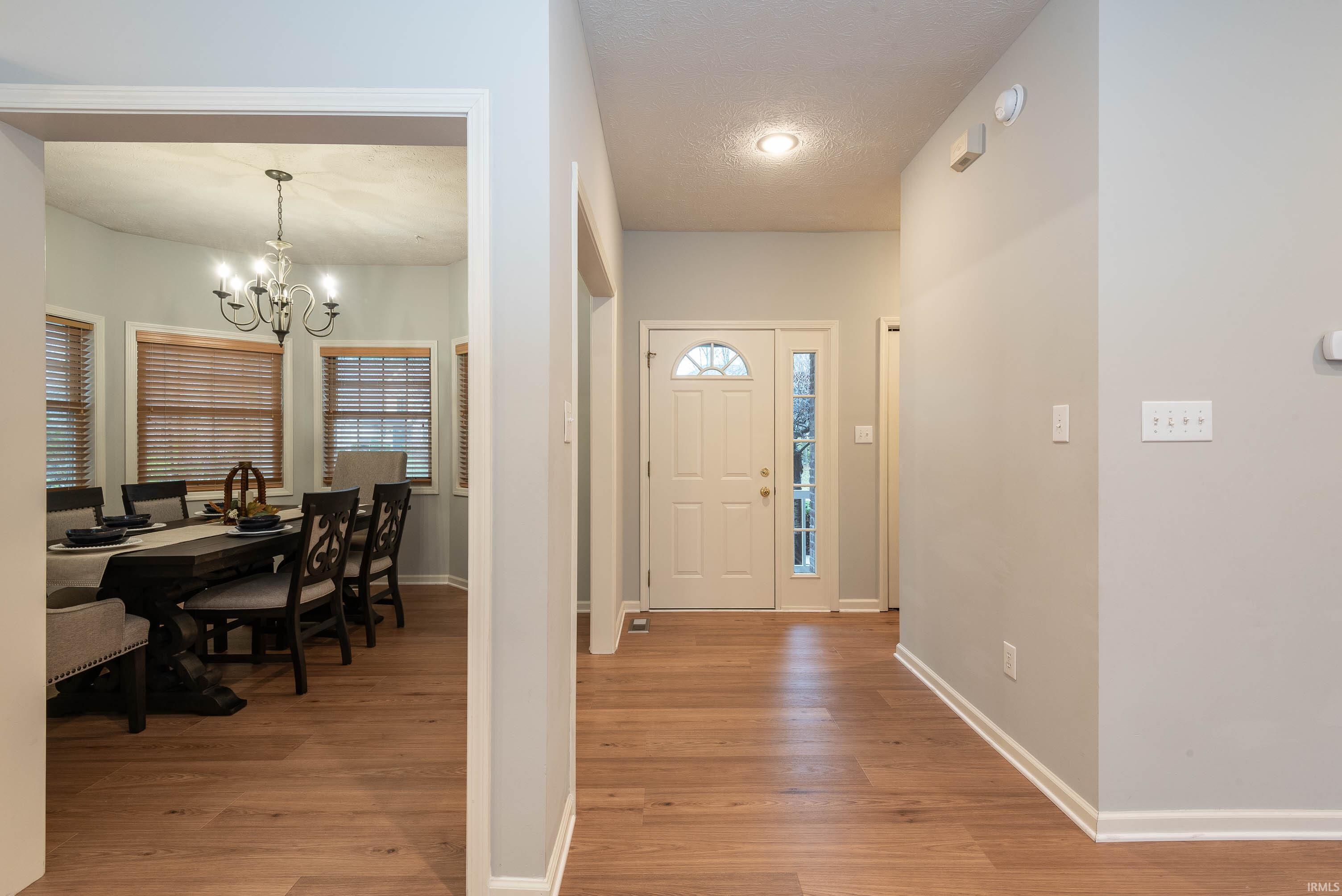 3253 S Southern Oaks Drive