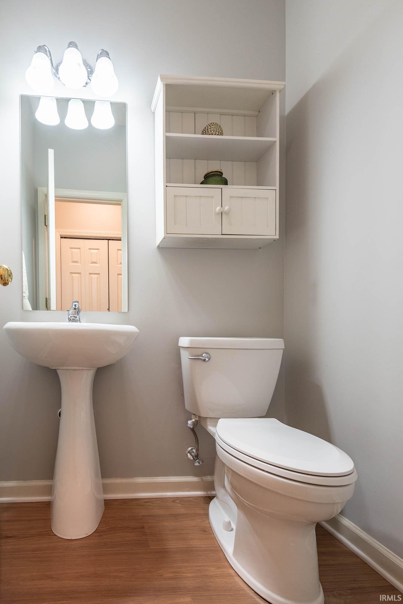 3253 S Southern Oaks Drive