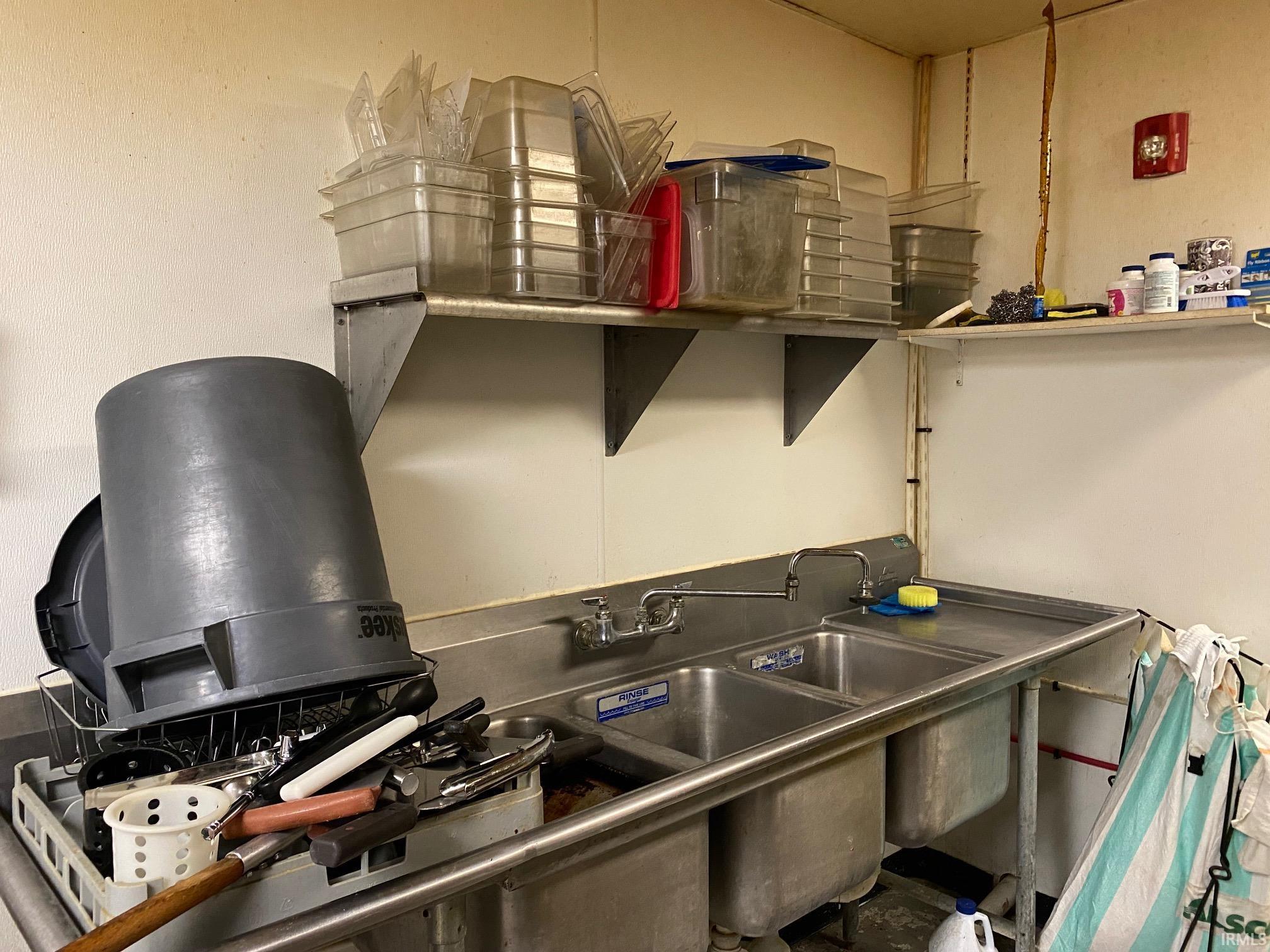 1713 N College (Suite 3) Avenue Unit: 3