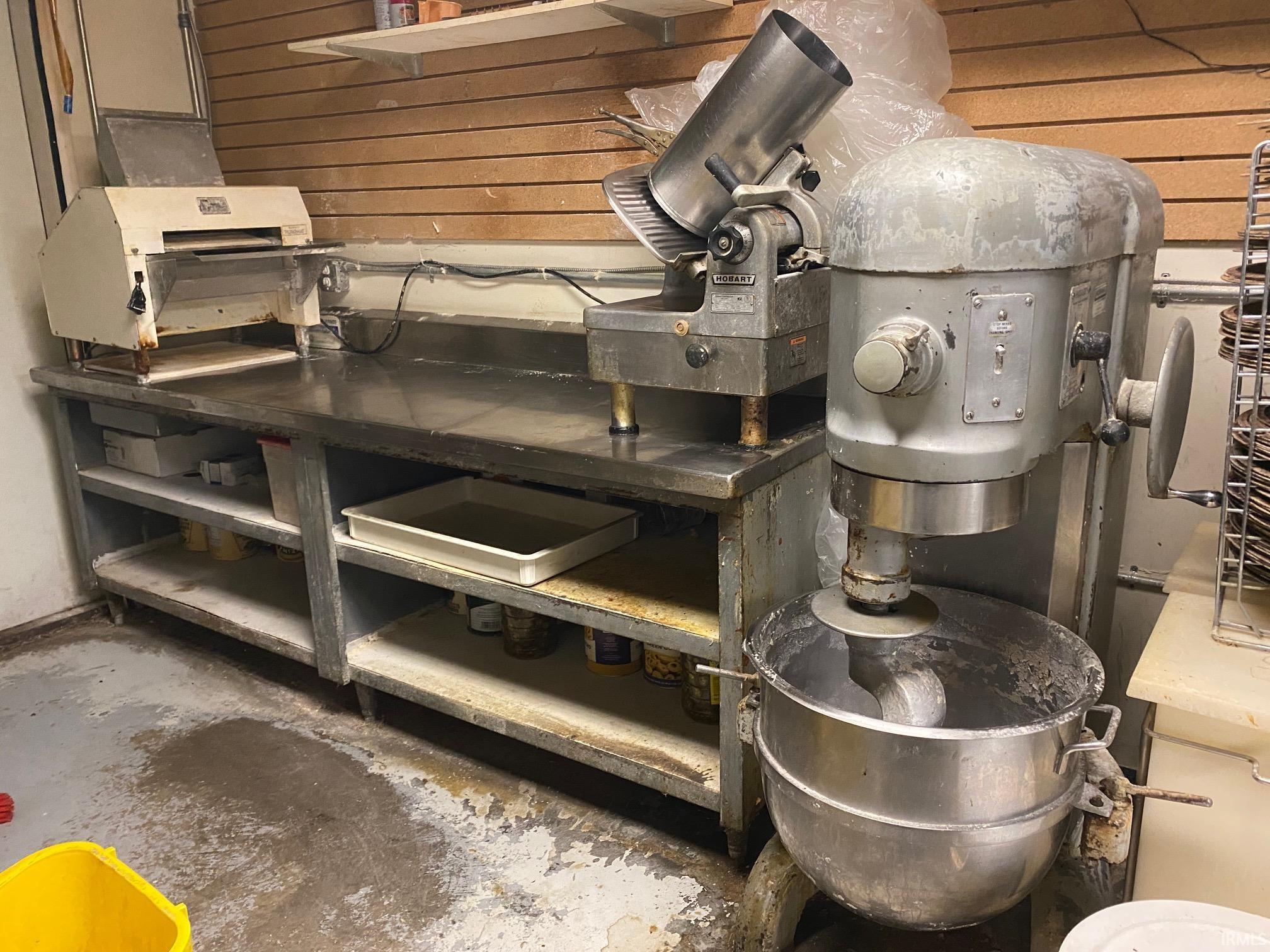 1713 N College (Suite 3) Avenue Unit: 3