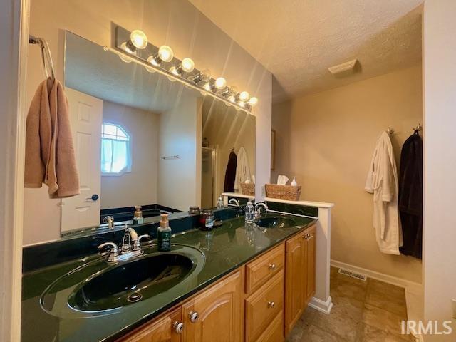 4440 W Silverthorne Street