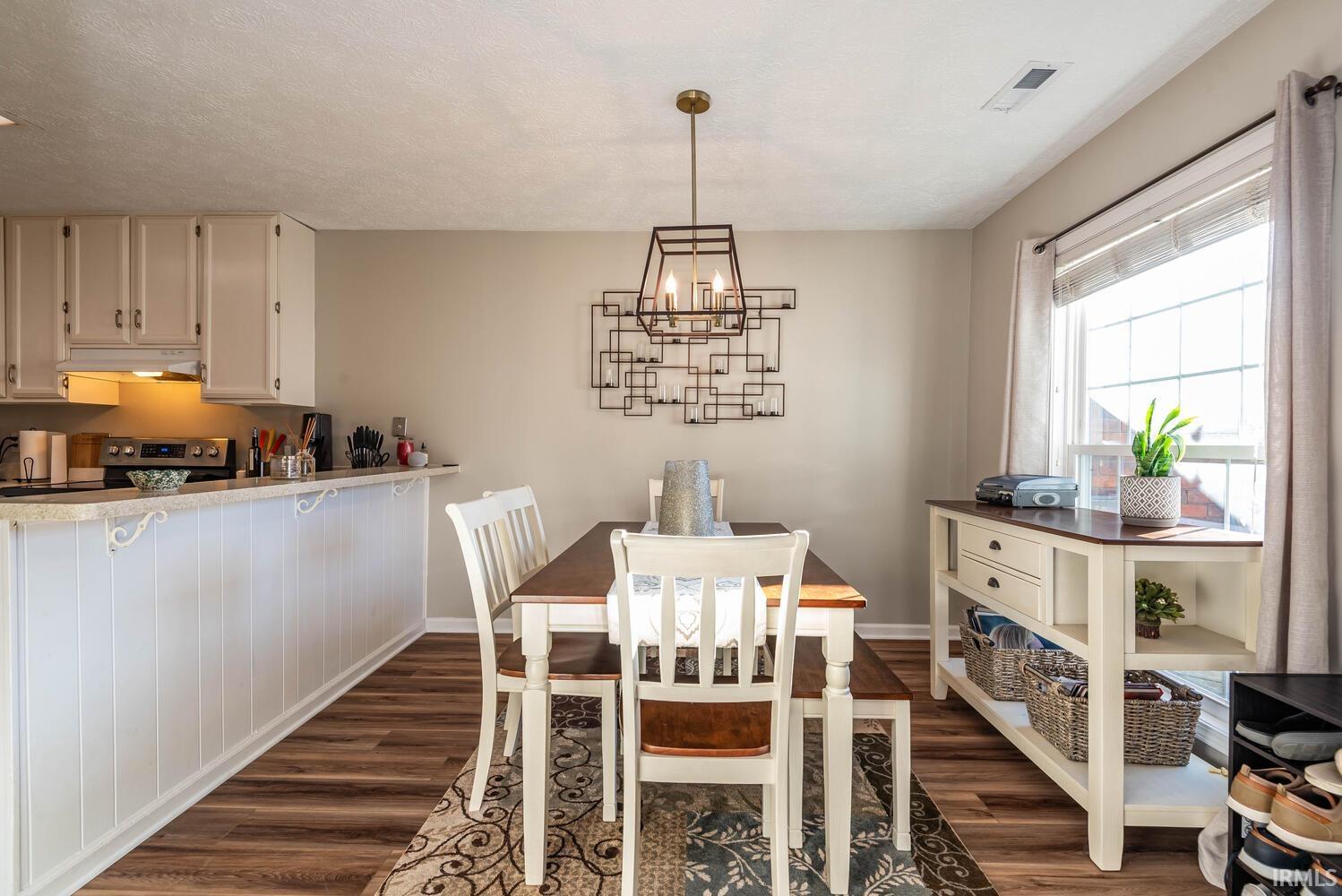 3137 S Westminster Way