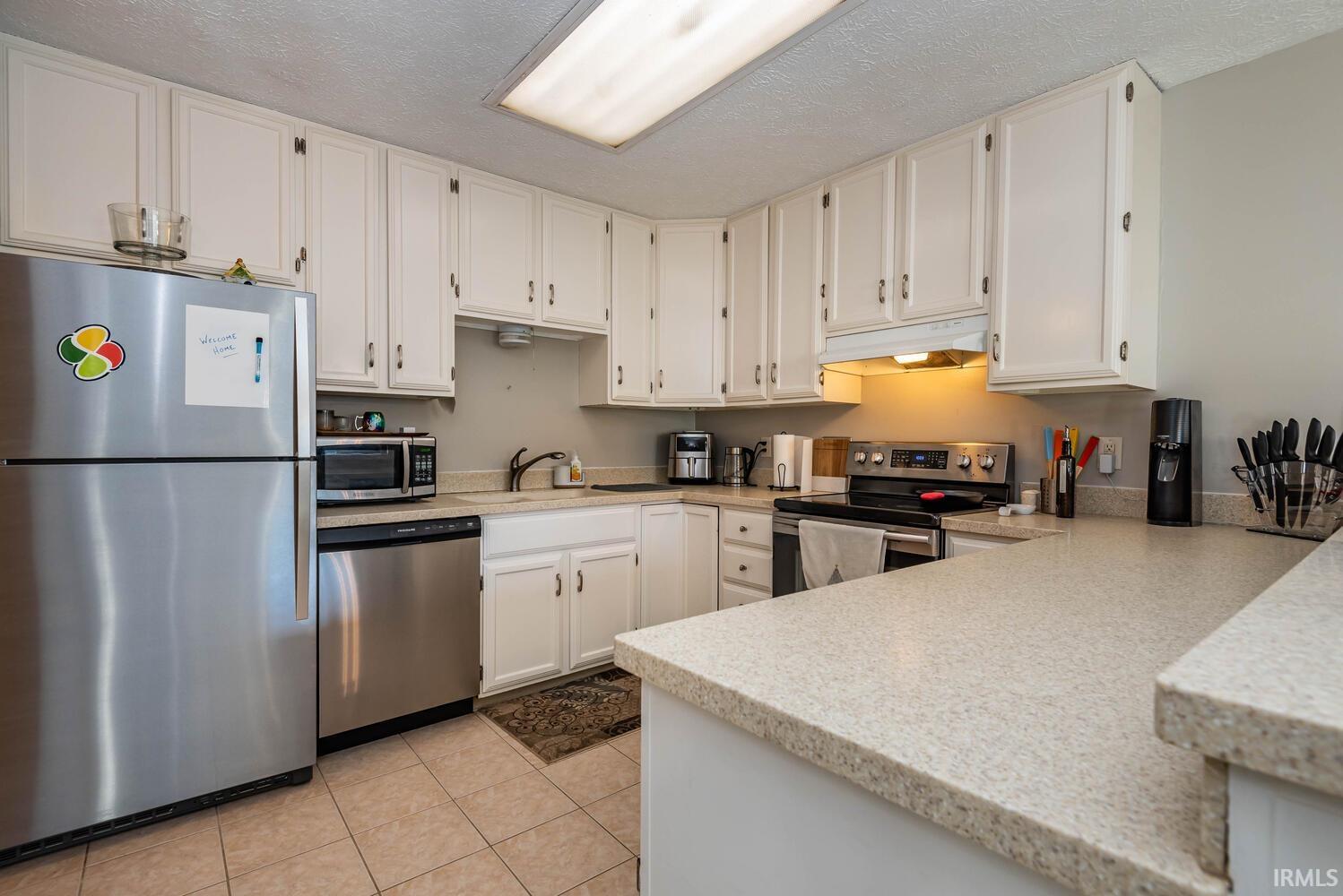 3137 S Westminster Way