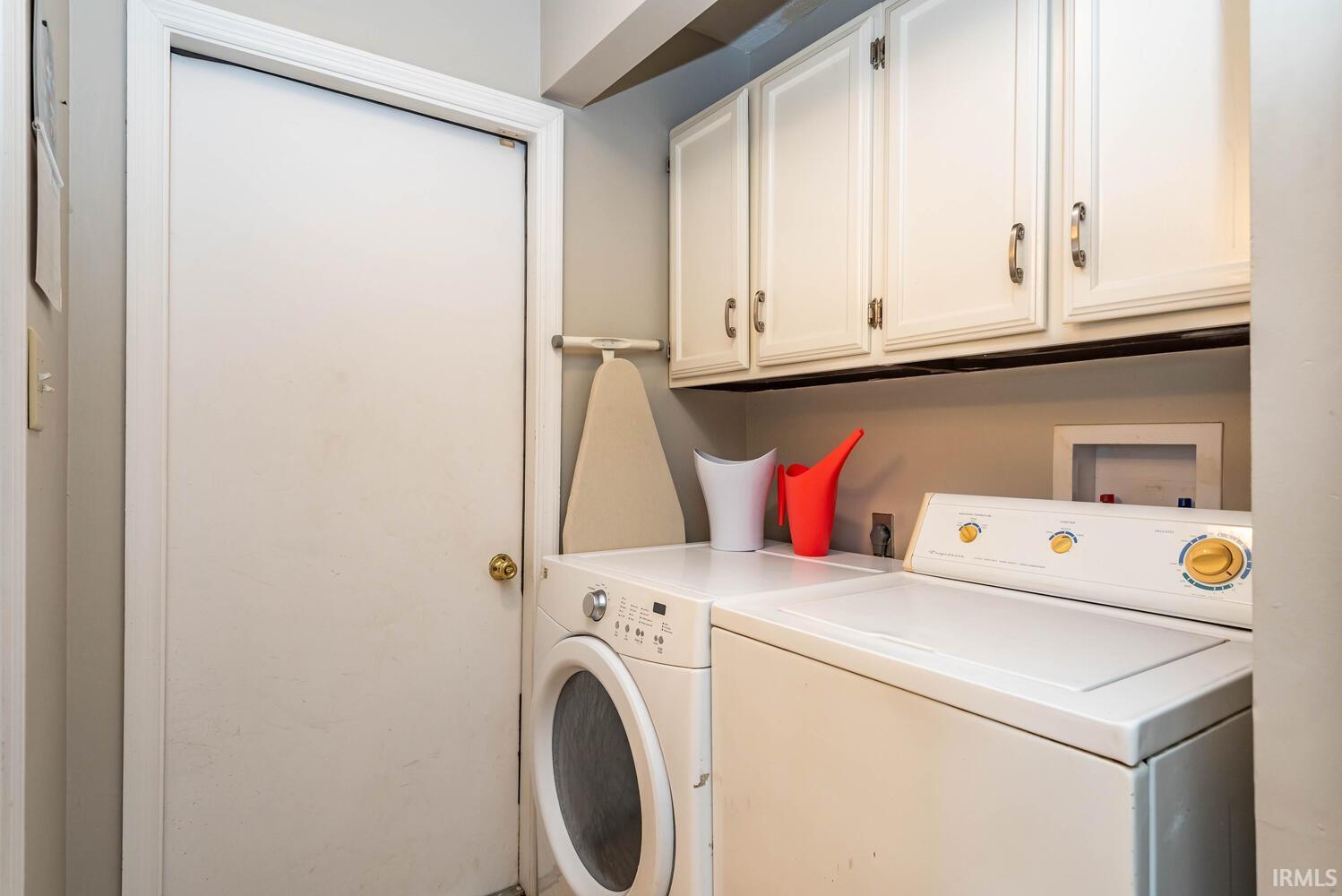 3137 S Westminster Way